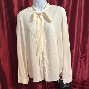 Levi’s Cream Size Medium Blouse with Bow Tie